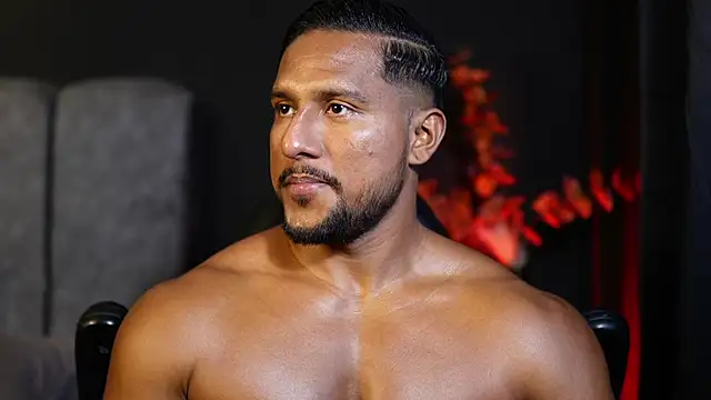 CallumMuscle live sex cam