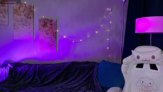 KikiMoor live sex cam