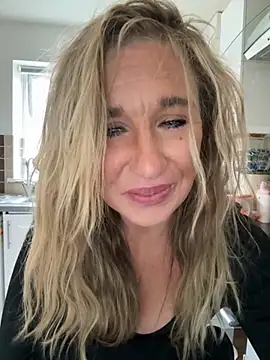 MimiMaee live sex cam