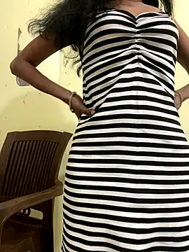 Brown__girl's cam snapshot