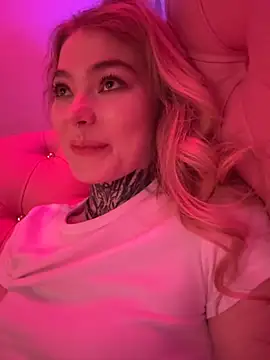 AriWild's cam snapshot