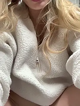 Bellalolahot's cam snapshot