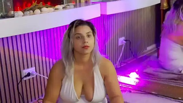 SweetMissXXX live sex cam