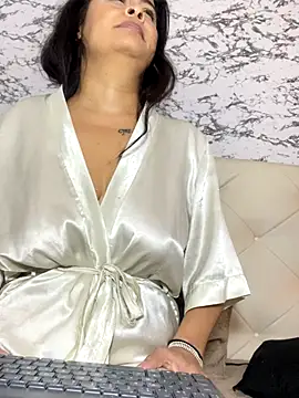 Lili__taylor live sex cam