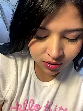 Vliacoooper2 live sex cam