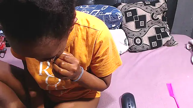 BLACKberry008's cam snapshot