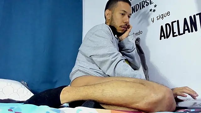 Aronxxs live sex cam