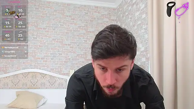 JonahShaw live sex cam