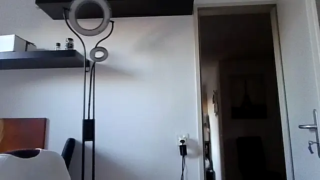 alpha-hunk live sex cam