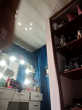 LaurenWelly_ live sex cam