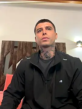 MATEO_DILUCA live sex cam