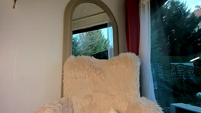 Naila18 live sex cam