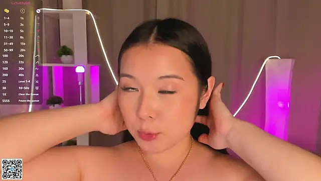 AlberthaEscue live sex cam