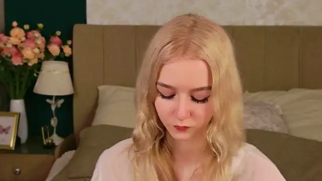 NaomiLoys live sex cam