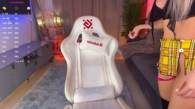 mikkixmeow live sex cam