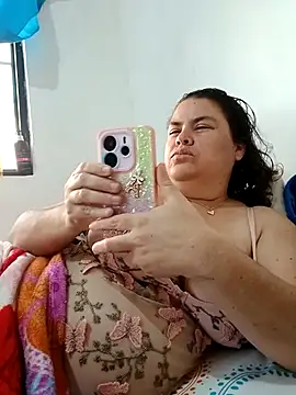 yaneth_'s cam snapshot