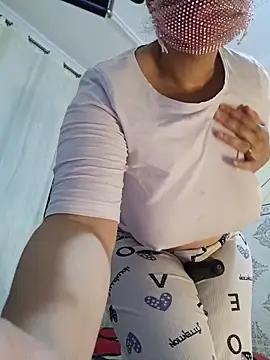 -Zina's cam snapshot