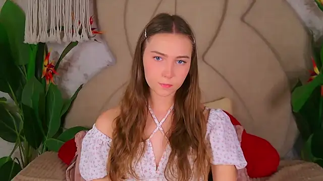 OliviaLay's cam snapshot