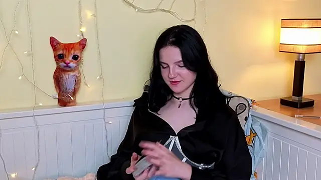 LatinaHuguenin's cam snapshot