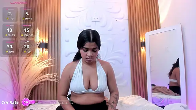 Charlotte_Bms's cam snapshot