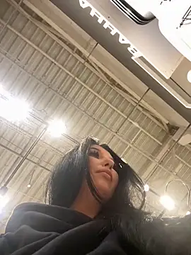 Tisha_Busty live sex cam