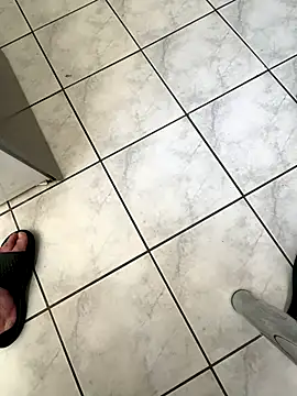 train2whor3 live sex cam