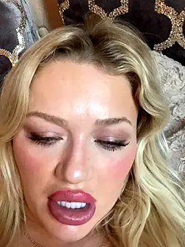 blissdimicco's cam snapshot