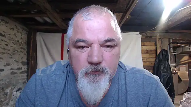 Newfiesausage1972 live sex cam