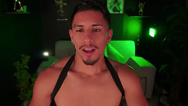 Aaronfox_x live sex cam