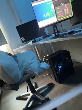 TyroneeDE live sex cam