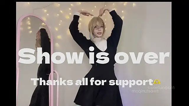 sweetuniporn live sex cam