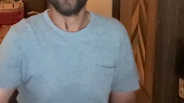 MakeMeAwareAah's cam snapshot