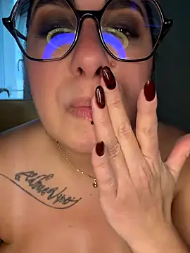 MlleMargaux's cam snapshot