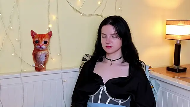 LatinaHuguenin's cam snapshot