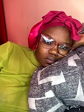 YummyMelanin117's cam snapshot