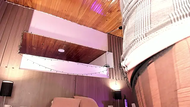 Violet_carson's cam snapshot