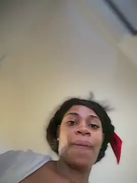 CharlottX's cam snapshot