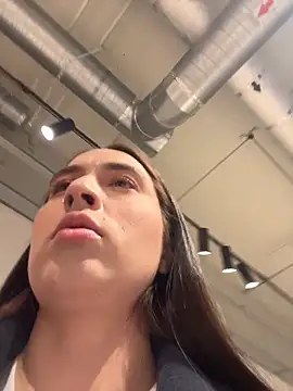 Holly_Play's cam snapshot