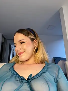 NicoleCut live sex cam
