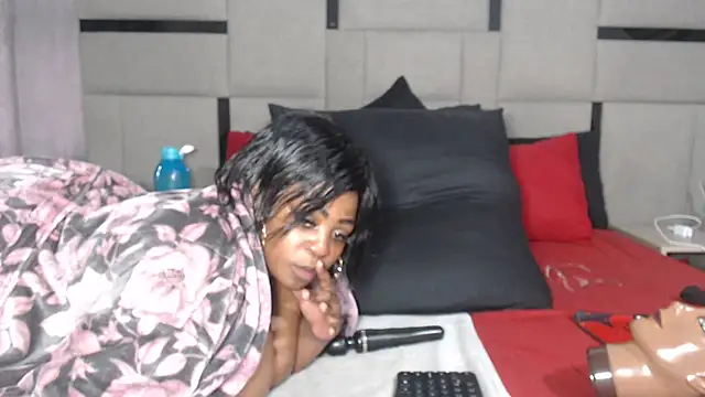 BOOTYDIVAXXX's cam snapshot