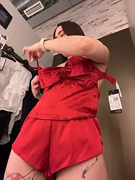 Holly_Play's cam snapshot