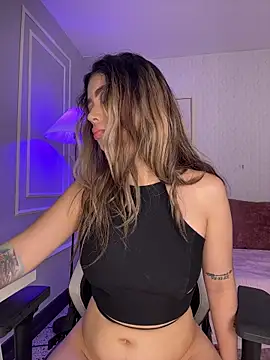 HoneyMollyX live sex cam