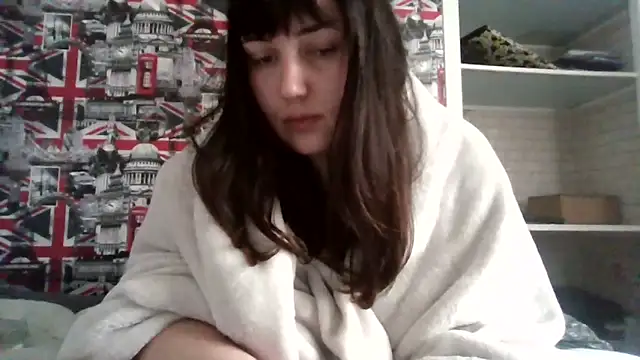 Lynylou's cam snapshot