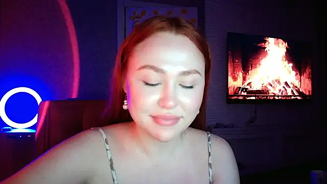 LolaMint_'s cam snapshot