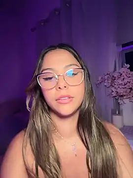 tuckersabrina's cam snapshot