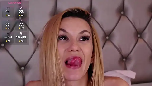 MayaHale's cam snapshot