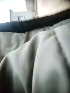 TinnyVsGiant live sex cam