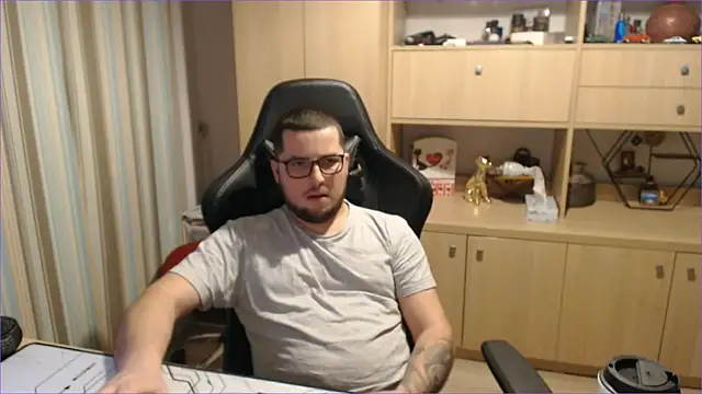 bigpuff_hott live sex cam