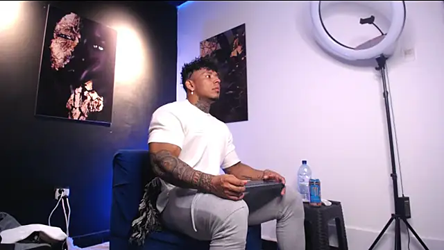 bradley_smith live sex cam