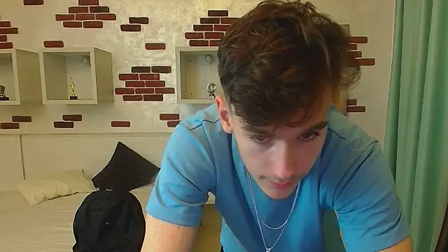 BradyFlint live sex cam